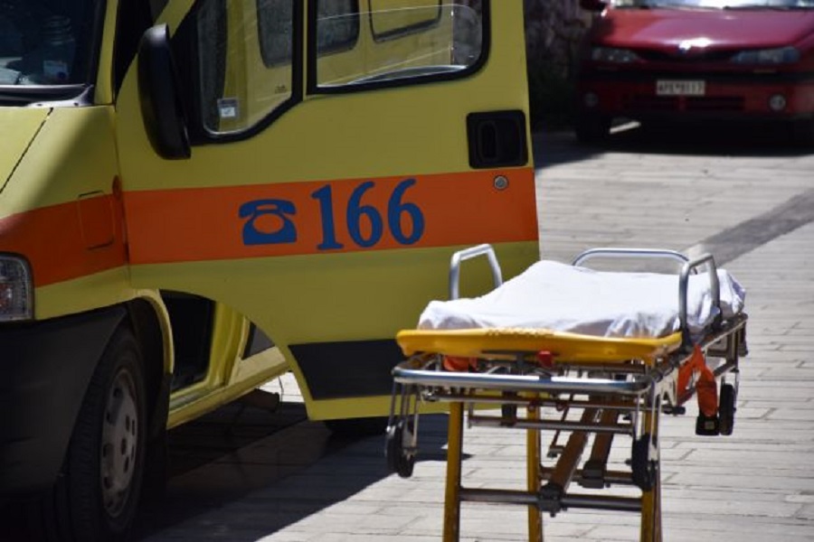 Σοβαρό τροχαίο στην Άνδρο: Επτά τραυματίες, διασωληνώθηκε 14χρονος