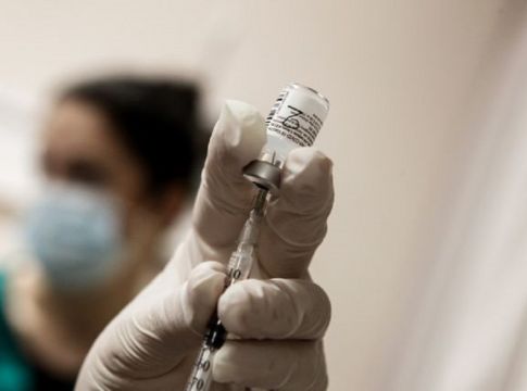 Τρίτη δόση του εμβολίου – Πότε θα γίνει και ποιοι θα έχουν προτεραιότητα