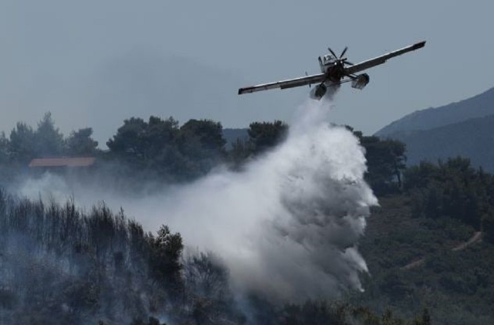 Χαρδαλιάς: «Ακόμα μια δύσκολη μέρα με ισχυρούς ανέμους και 51 πυρκαγιές» – Η εικόνα σε Στύρα και Βαρνάβα