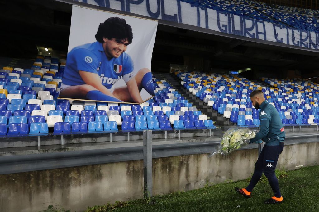 Το ποδόσφαιρο τιμά τον Μαραντόνα: Ιταλία – Αργεντινή στη μνήμη του «Θεού» (pic)