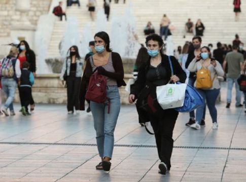 Κορωνοϊός: Πώς φτάσαμε στα νέα μέτρα στη διασκέδαση – Πόσο πιθανή είναι η επιστροφή σε lockdown