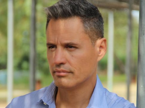 Προκλητικός και ασεβής ο Πετράκος: «Δεν υπάρχει τέταρτο κύμα – Φύγετε από τον σβέρκο μας»