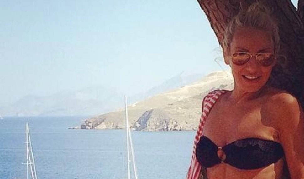 Έλενα Τσαβαλιά: Έτσι ρίχνει η 57χρονη το instagram από τα Χανιά! ΚΟΡΜΑΡΑ (pics)