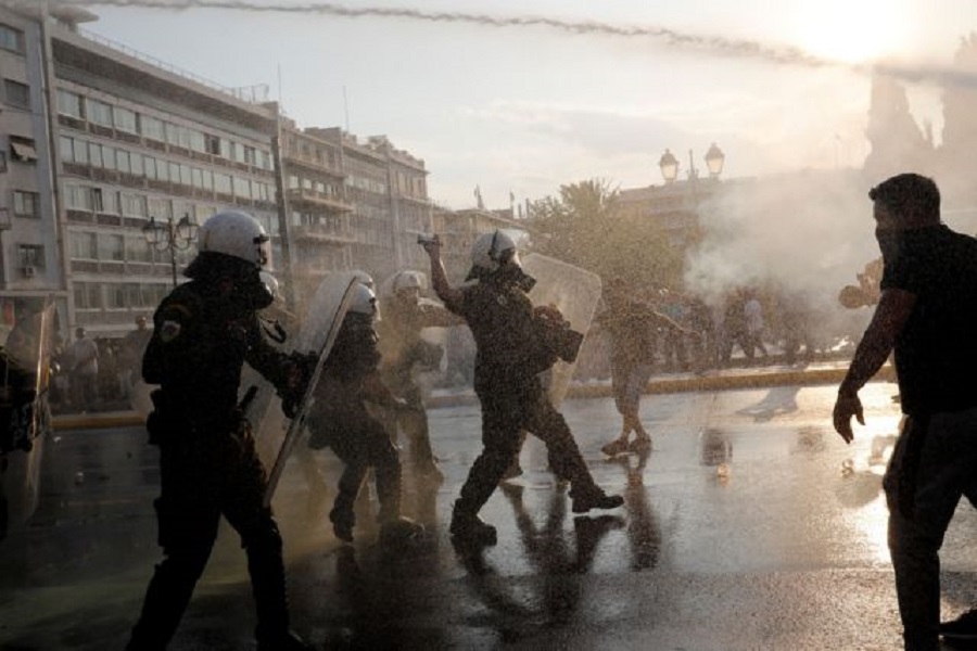 Αντιεμβολιαστές: Οκτώ προσαγωγές σε Σύνταγμα και Προπύλαια