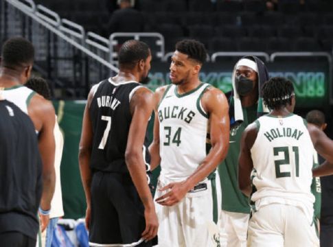 Αποδόσεις για την επόμενη σεζόν του NBA: Σε ποια θέση βρίσκεται ο Αντετοκούνμπο