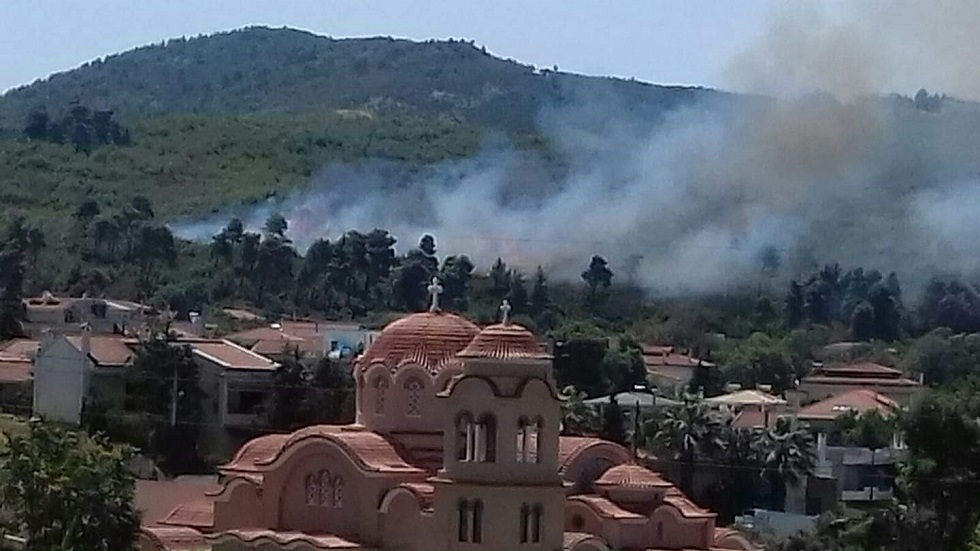Μήνυμα από το 112 για την φωτιά στη Σταμάτα – «Ανεξέλεγκτη η κατάσταση»