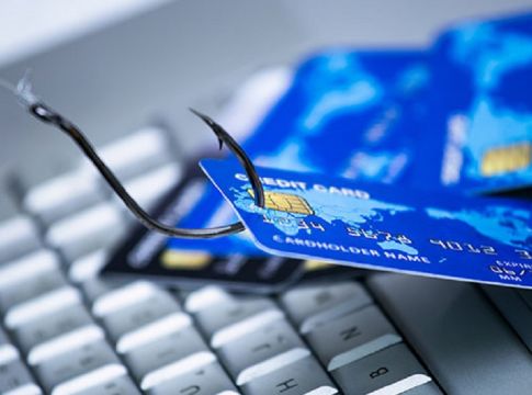 Εξαρθρώθηκε εγκληματική οργάνωση – 182 ηλεκτρονικές απάτες σε όλη την Ελλάδα