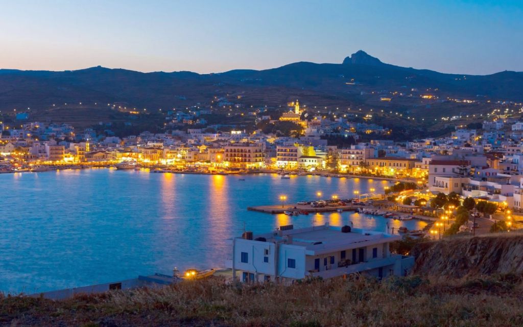 Γιατί «κοκκινίζουν» τα δημοφιλή νησιά της Ελλάδας;