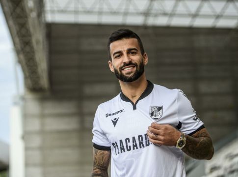 Επίσημο – Στην Γκιμαράες ο Τιάγκο Σίλβα