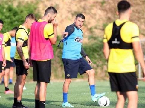 Ανακοινώθηκε η αποστολή της ΑΕΚ για το φιλικό με τον Βόλο ΝΠΣ