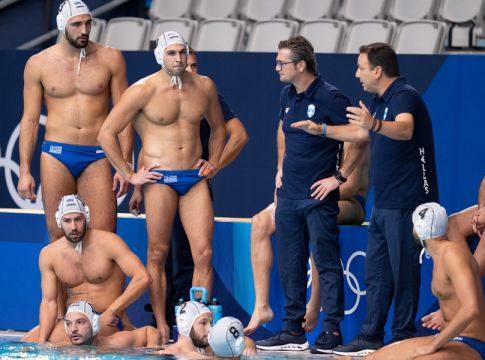 Η αναχώρηση της Εθνικής Ελλάδας για τον τελικό (vid)