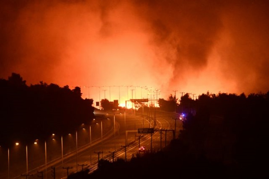 Φωτιά στην Αττική – Εφιαλτικό σενάριο για την εξέλιξη της πυρκαγιάς