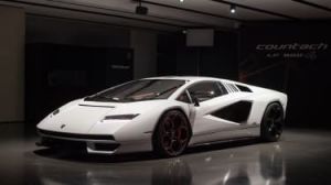 H αναγέννηση της Lamborghini Countach