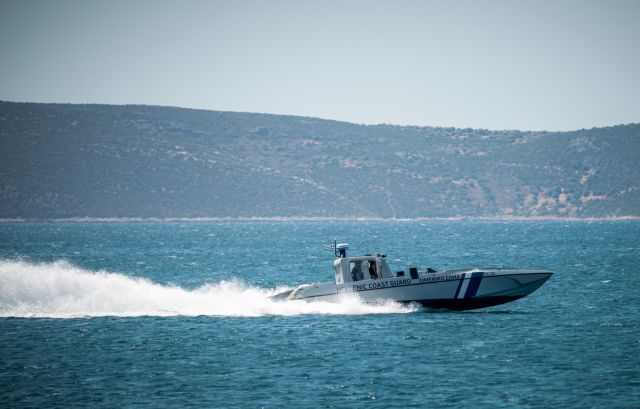 Ναυάγιο στη Μήλο – Βυθίστηκε σκάφος με 18 επιβαίνοντες – Βρίσκονται όλοι στη θάλασσα