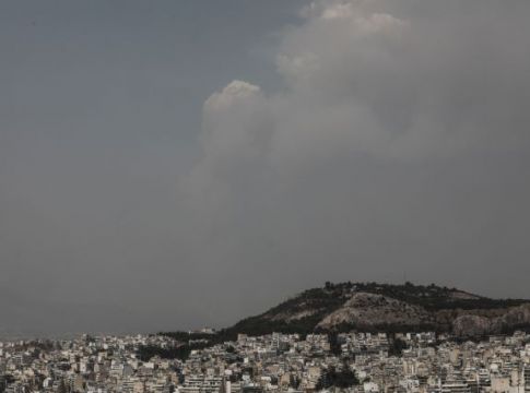 Tοξική η ατμόσφαιρα στην Αττική λόγω των πυρκαγιών – Δείτε χάρτη με στοιχεία ανά περιοχή