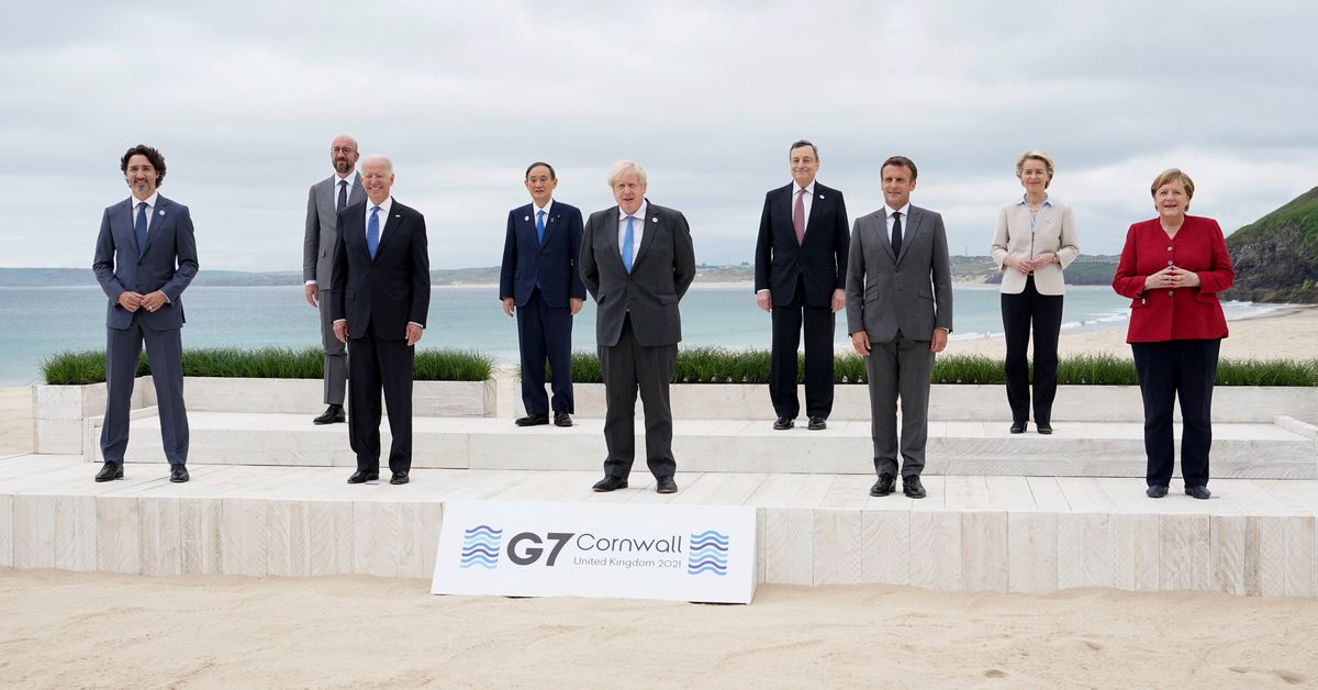 Συνέρχεται η Δύση – Μπάιντεν και Τζόνσον συγκαλούν την G7 – Ο νόμος της Σαρίας στο Αφγανιστάν (pics & vids)