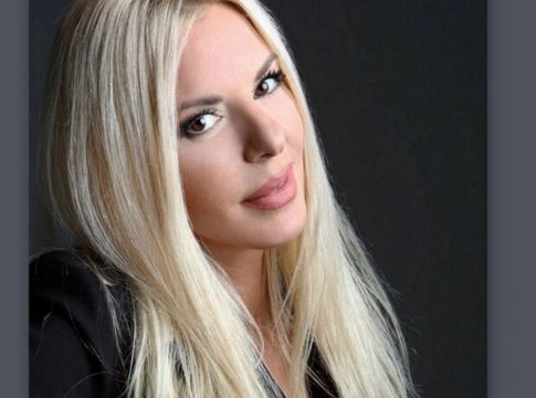 Αννίτα Πάνια – Αυτή είναι η άγνωστη αδελφή της – Γιατί δεν έχουν ίδιο επίθετο; (pic)