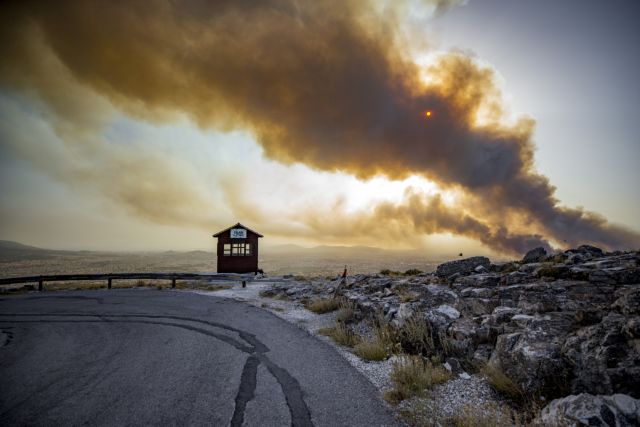Λέκκας για φωτιά Βαρυμπόμπη – Πού οφείλεται η ταχύτατη εξάπλωσή της