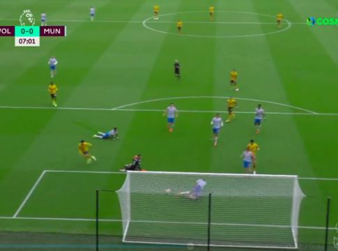 H απίθανη προβολή του Μπισάκα που έσωσε τη Γιουνάιτεντ! (vid)