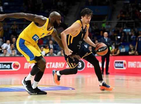 Σβεντ – «Δεν έχω πρόβλημα στην άμυνα, μίλησα πολλές φορές με Ιτούδη»