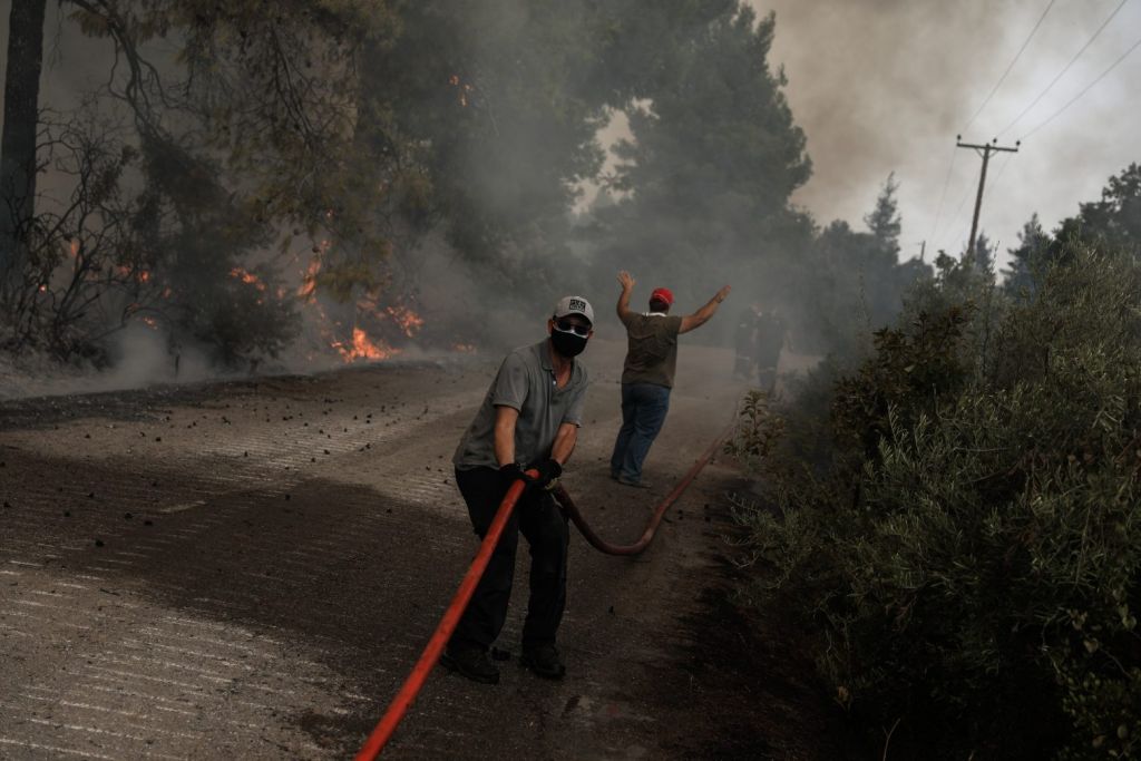 Φωτιά – Μεγάλη αναζωπύρωση στη Γορτυνία – Ενισχύθηκαν οι άνεμοι