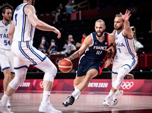 Ιταλία – Γαλλία 75-84: Το εισιτήριο των ημιτελικών πήγε στους τρικολόρ