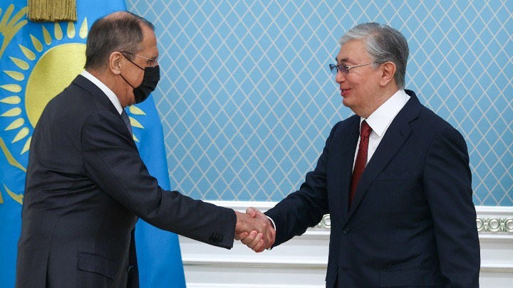 Επικριτικός ο Πρόεδρος του Καζακστάν για την παρουσία της χώρας του στο Τόκιο