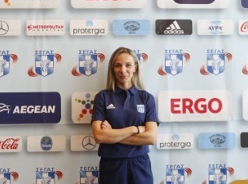 Συγκίνηση και χαμόγελα στην επιστροφή των τελευταίων μελών της εθνικής ομάδας