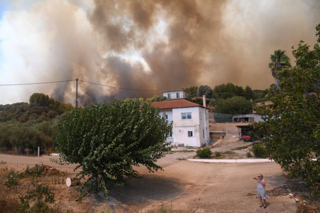 Δύο τραυματίες στην Αρχαία Ολυμπία – Καίγονται σπίτια, πληροφορίες για εγκλωβισμένους