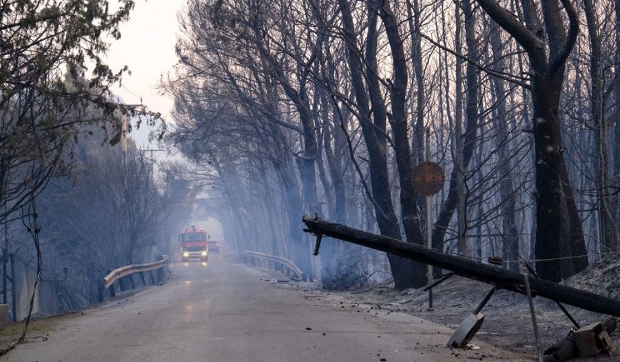 ΕΛΑΣ – Πάνω από 300 απεγκλωβισμοί ατόμων στη Βαρυμπόμπη και άλλοι 12 στην Εύβοια