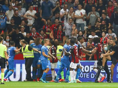 Εκτός γηπέδων για 6 έως 12 μήνες κινδυνεύει βοηθός του Σαμπαόλι μετά το Μαρσέιγ – Νις