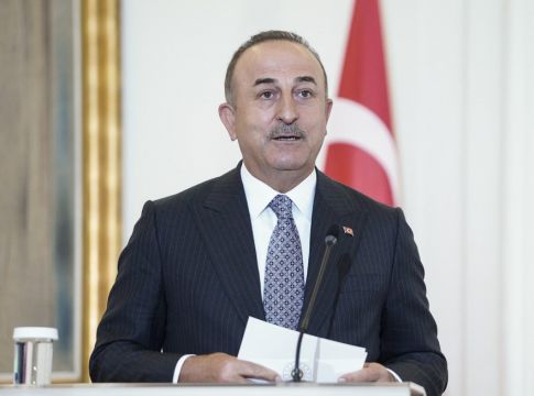 Μαινόμενος Τσαβούσογλου: «Η στρατιωτικοποίηση Λέσβου και Σάμου ήταν η σταγόνα που ξεχείλισε το ποτήρι»