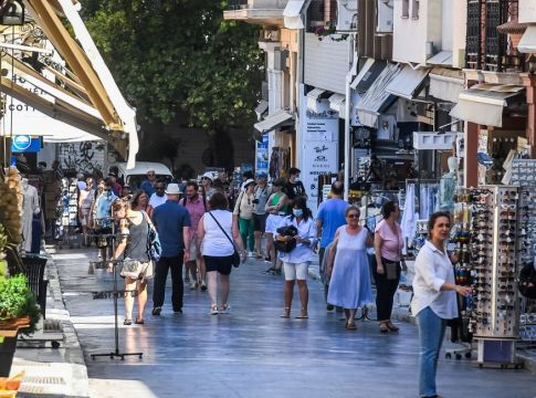Κορωνοϊός – Αύξηση στο ιικό φορτίο έως και 200% – Ποιες είναι οι «κόκκινες» περιοχές