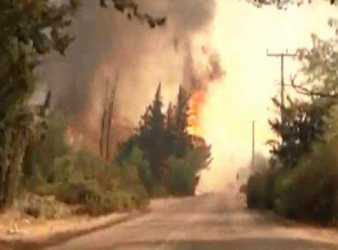 Γιατί βγήκε εκτός ελέγχου η φωτιά στη Βαρυμπόμπη – Τι υποστηρίζει το Αστεροσκοπείο