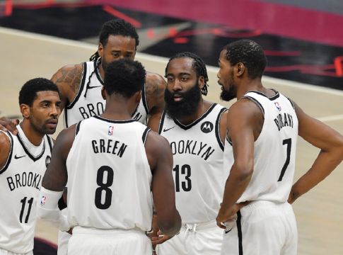 NBA – Οι ανεμβολίαστοι παίκτες στερούνται συμμετοχής στα εντός έδρας ματς σε Νέα Υόρκη και Σαν Φρανσίσκο