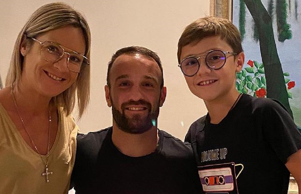 Ολυμπιακός – Η τούρτα και το μήνυμα του Βαλμπουενά (pics)