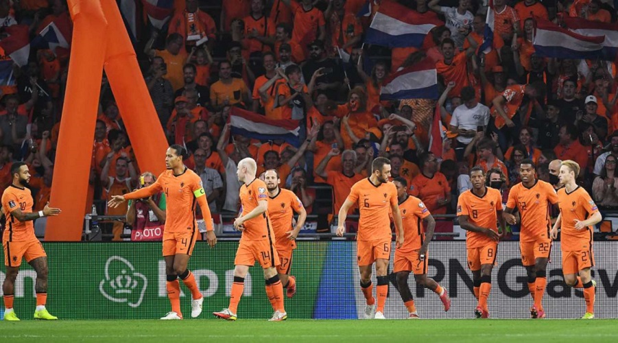Εξάρα με όργια Ντεπάι η Ολλανδία (6-1), επιτέλους νίκη για την Γαλλία (2-0)