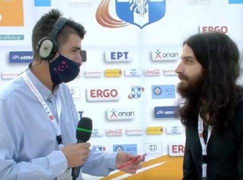 Ημιμαραθώνιος της Αθήνας – Ο εγγονός του Μίκη Θεοδωράκη έδωσε την εκκίνηση του αγώνα