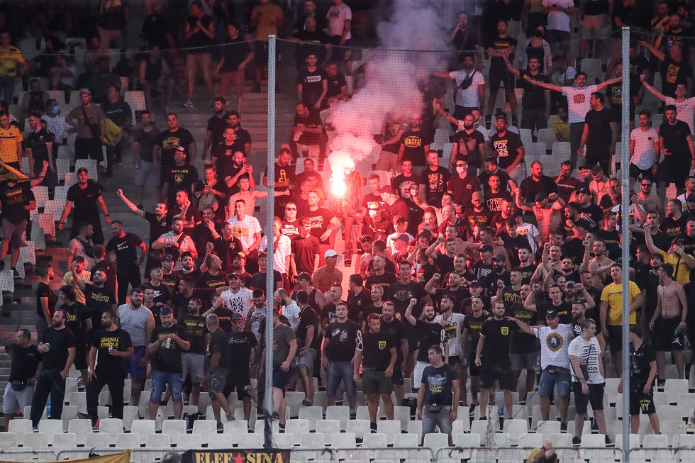 Ξεπέρασαν και τις 14.000 τα διαρκείας της ΑΕΚ (pics)