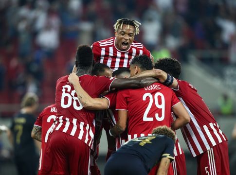 Τι κάνει ο Ολυμπιακός όταν ξεκινάει με νίκη στους ομίλους (vids)