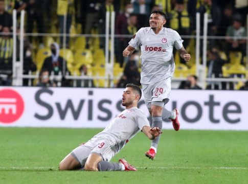 Γκολάρα Μασούρα και 2-0 ο Ολυμπιακός στην Πόλη (vids)