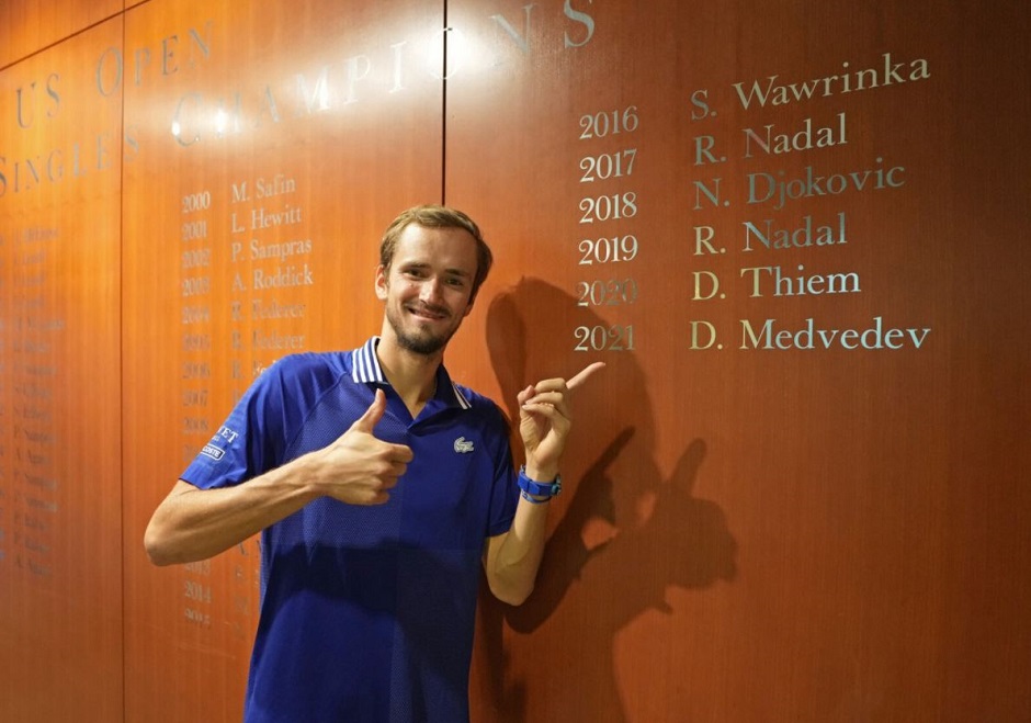 Τα συγχαρητήρια στον Μεντβέντεφ από τον κόσμο του Τένις (pics)