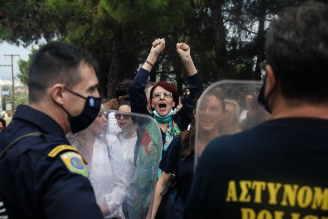 Το επικίνδυνο κοκτέιλ που έβαλε τη Θεσσαλονίκη στο «μάτι του κυκλώνα» – Έρχεται πίεση και στα παιδιατρικά νοσοκομεία