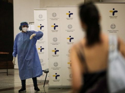 Κορωνοϊός – Πότε θα υπάρξει αποκλιμάκωση – Η εκτίμηση του Νίκου Τζανάκη