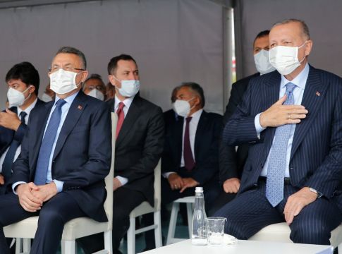 Συνεχίζει τις προκλήσεις η Άγκυρα – «Η Ελλάδα τηρεί επιθετική στάση κάτω από τη μύτη μας»
