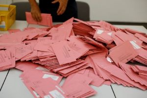 Γερμανικές εκλογές – Στις 7μμ το πρώτο exit poll – Κορυφώνεται η αγωνία για την πιο αμφίρροπη εκλογική μάχη