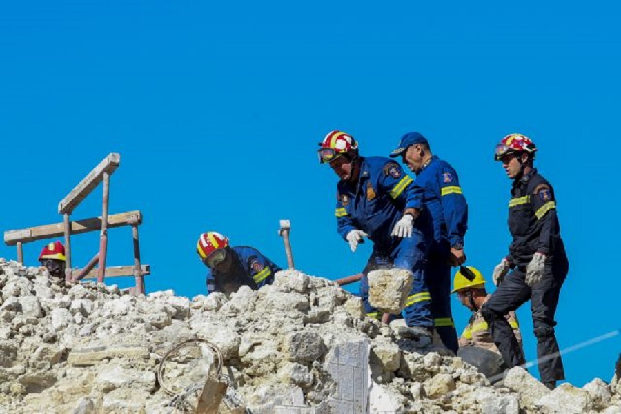 Σεισμός στην Κρήτη – Στήνονται σκηνές για 2.500 ανθρώπους που έμειναν άστεγοι – Σε κατάσταση έκτακτης ανάγκης η περιοχή