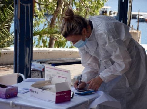 Θωμαΐδης – Πλησιάζει το επόμενο κύμα της πανδημίας – Προειδοποίηση για 5.000 κρούσματα τη μέρα