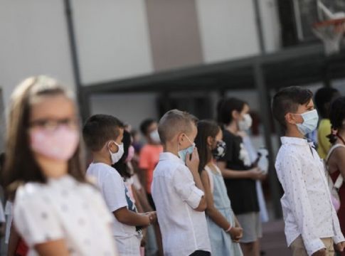 Άνοιγμα σχολείων – Αναλυτικές οδηγίες σε 14 ερωτήσεις και απαντήσεις – Τι θα συμβεί αν βρεθεί θετικό κρούσμα, πότε θα εφαρμόζεται τηλεκπαίδευση