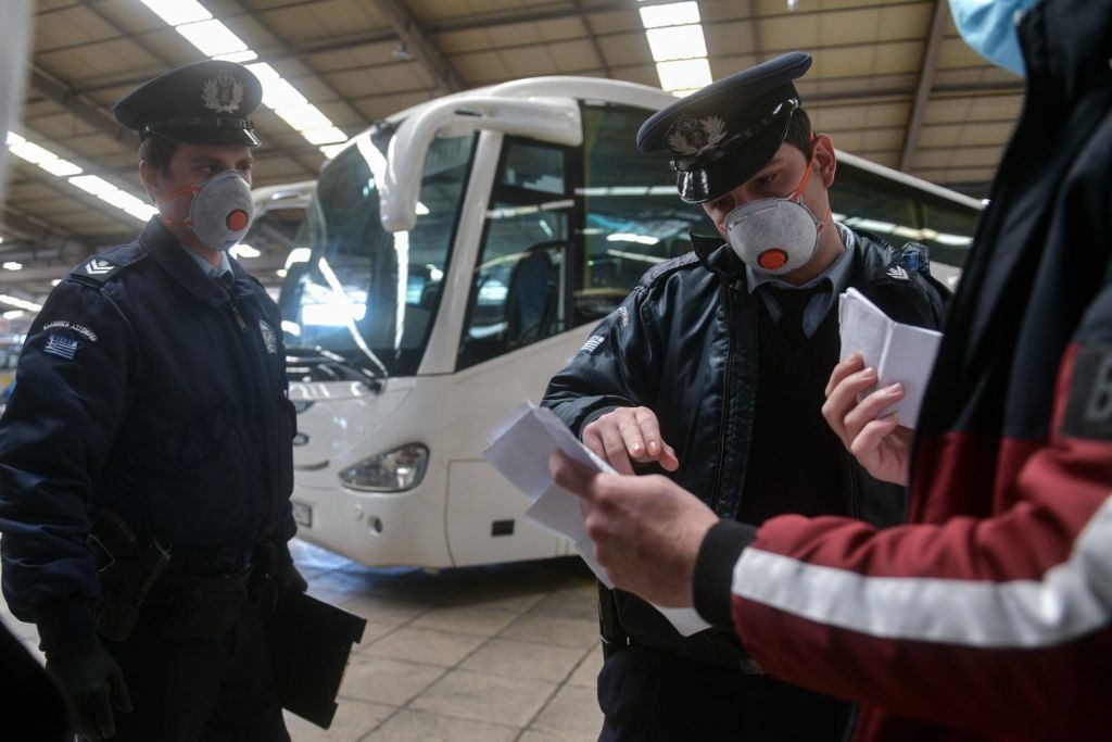 Νέα μέτρα – Τι αλλάζει από Δευτέρα σε μετακινήσεις με αεροπλάνα, τρένα και ΚΤΕΛ